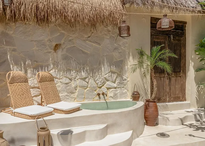 Villa Zalana - Soul Of Nature Luxe Escape With Ethnic Charm Concept - 3 Min From Canggu