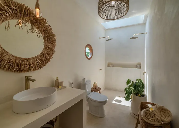 Villa Zalana - Soul Of Nature Luxe Escape With Ethnic Charm Concept - 3 Min From Canggu