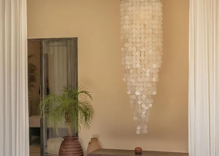 Villa Zalana - Designer Concept - 3 Min From Beach Villa Canggu